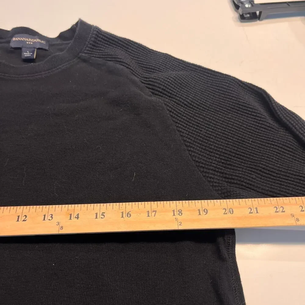 BANANA REPUBLIC Black Long Sleeves Italian Yarn Baruffa Crew Neck Sweater Size L